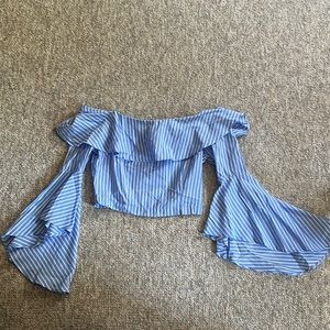 Striped fancy crop top with wide arms